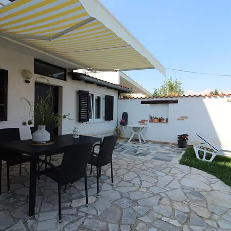Petra Apartman Abbázia
